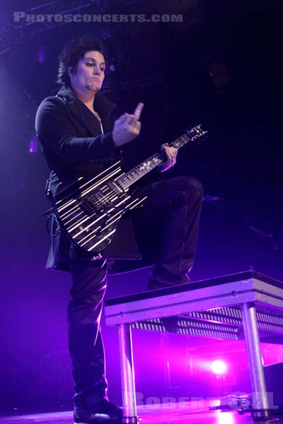 AVENGED SEVENFOLD - 2010-11-14 - PARIS - Zenith - 